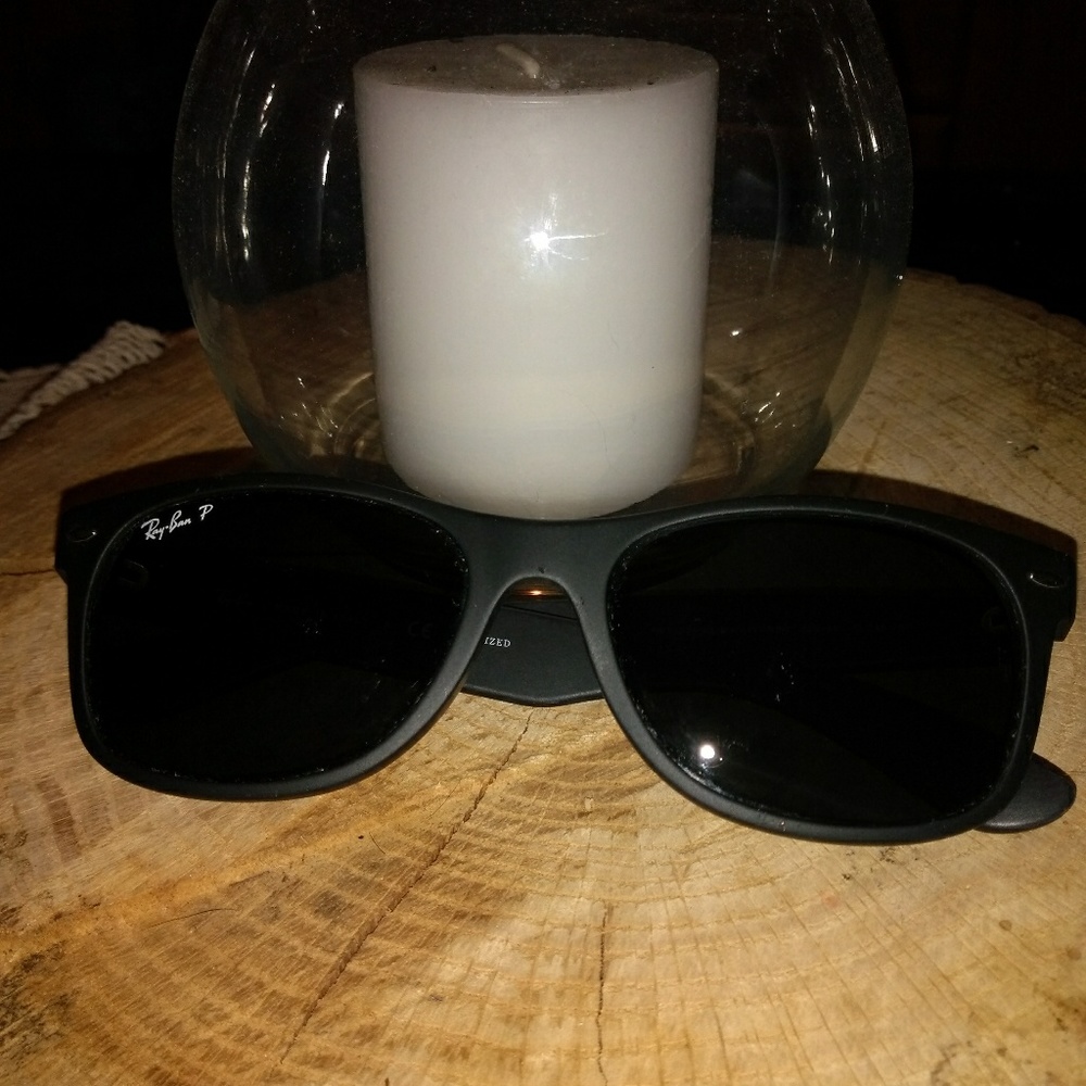 Ray Ban New Wayfarer RB2132 Black